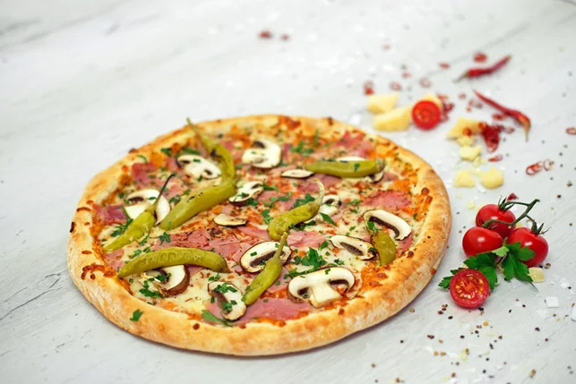 Pizza Prosciutto e Peperoni 